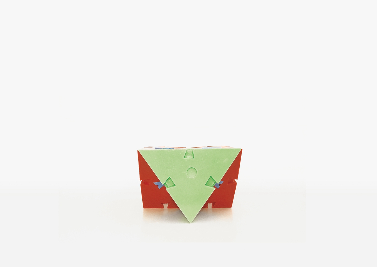 “Butterfly Clasp”- single building block design